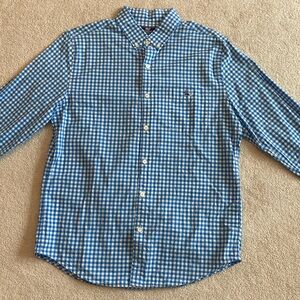 Vineyard Vines Men’s button down shirt